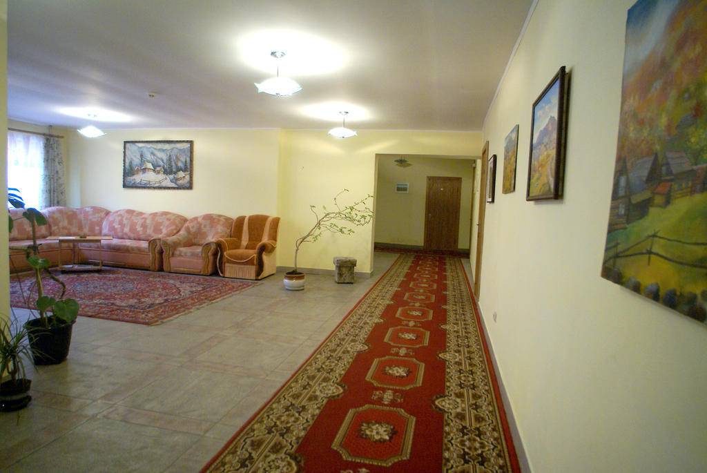 Europa Hotel Rakhiv Exterior foto